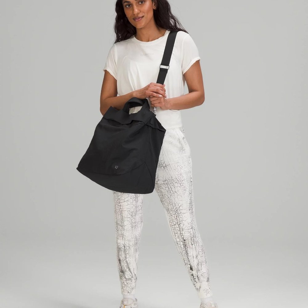 Lululemon On My Level Bag 2.0 19L Black